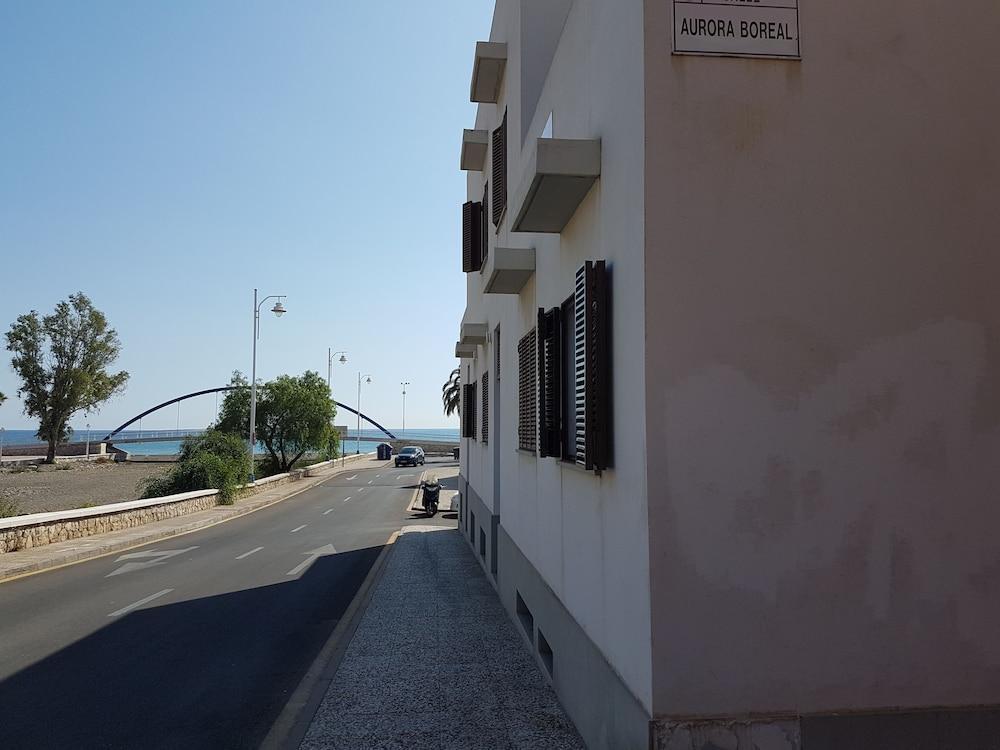 Toctoc Pedregalejo Beach Apartment Málaga Kültér fotó